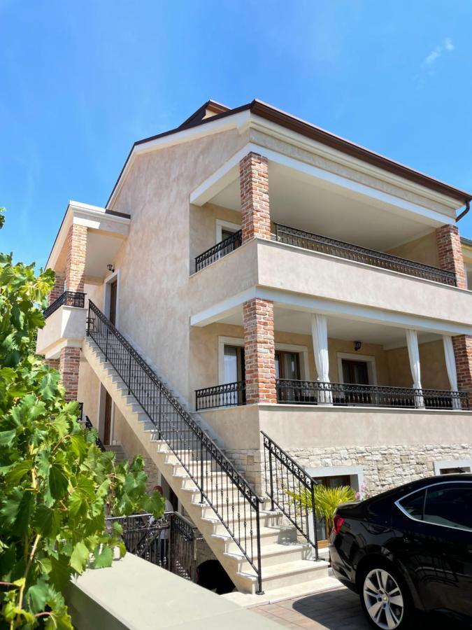 Apartments Sanja Pinezići Eksteriør bilde
